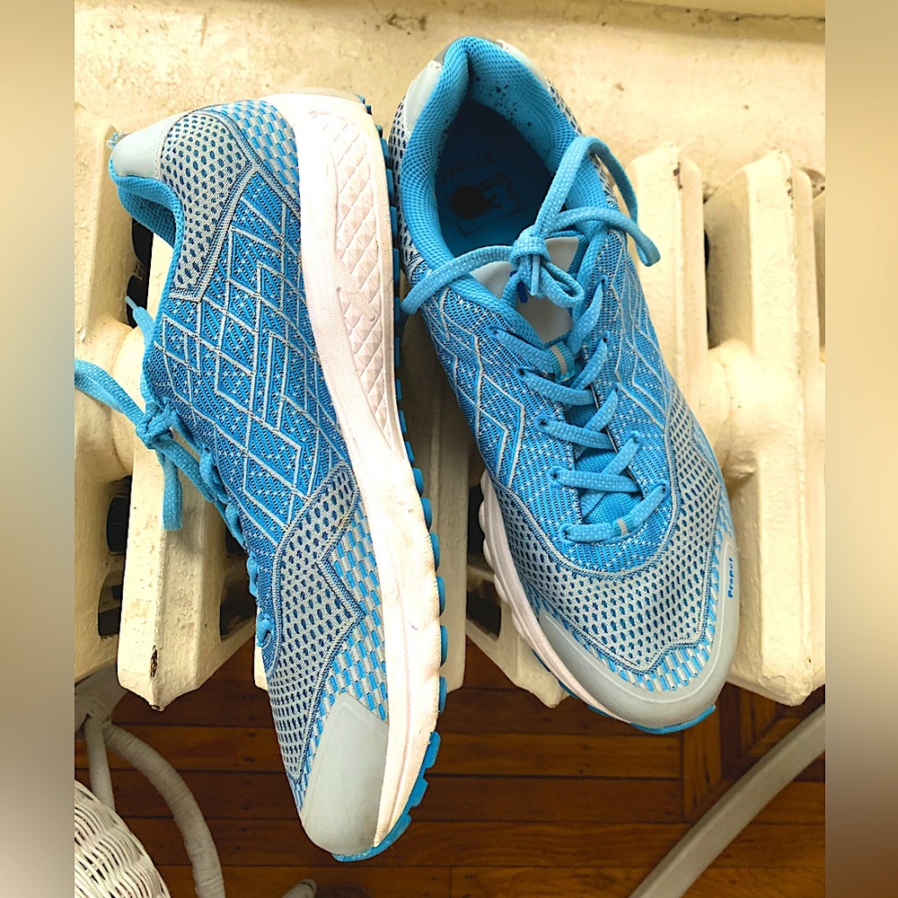 Propet One Women's Active Shoe Sneakers, Blue/Silver Ortholite, Size 13.